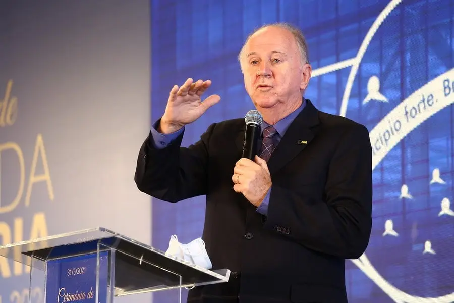 Municípios criticam projetos para custeio do piso da enfermagem| SBH brasília